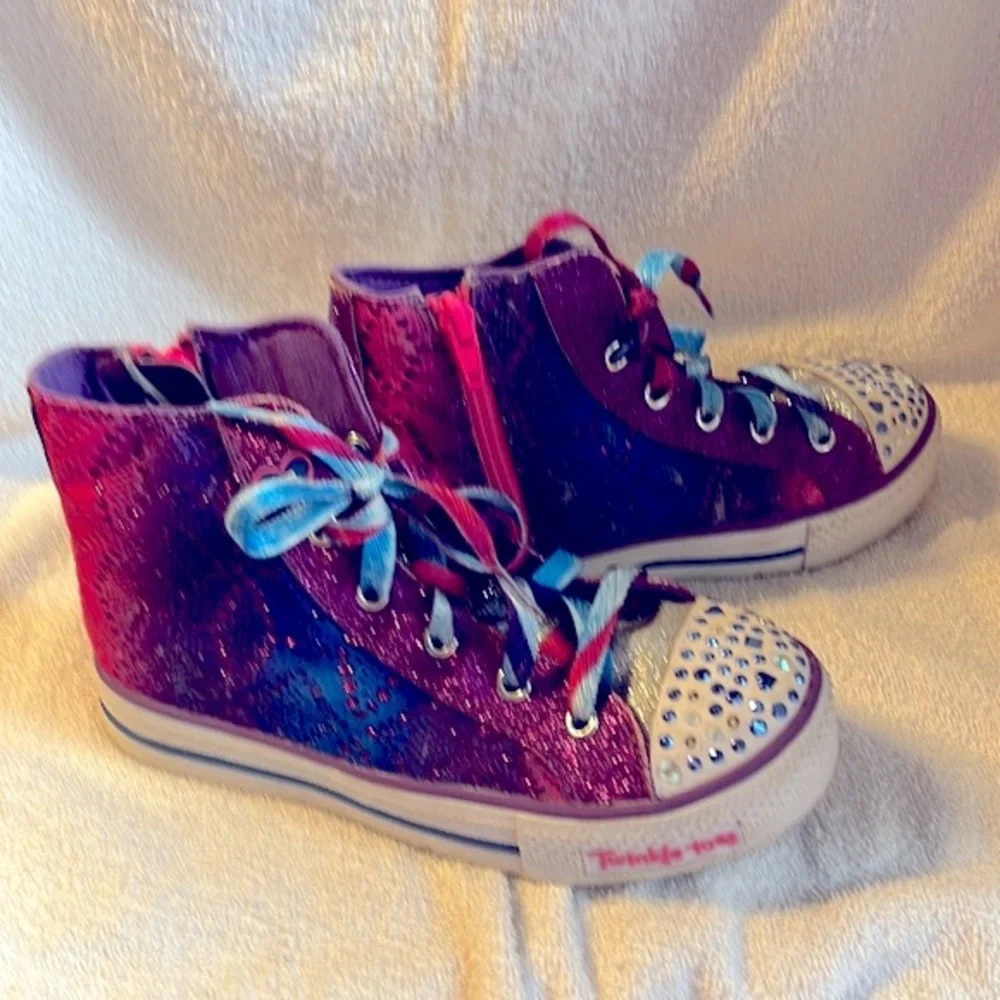 Skechers girls Twinkle Toes high tops in size 3